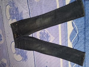 Vand blugi Raymen, M