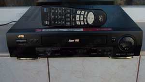 Video JVC hr-s6611 recorder,6 head Super VHS,Hi-Fi,telecomanda+cadou