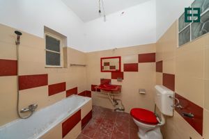 Apartament la casă cu 4 camere în zonă centrală - imagine 5