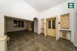 Apartament la casă cu 4 camere în zonă centrală - imagine 6