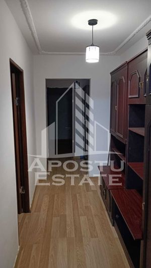 Apartament cu 3 camere, Dâmbovița - imagine 5