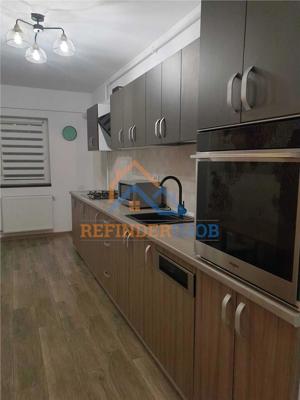 Apartament 3 camere de vanzare Ozana - imagine 4