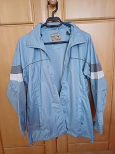 Vand jacheta sport, M, in stare perfecta