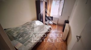 Apartament cu 3 camere, semidecomandat, centrala proprie, zona Iosefin - imagine 2