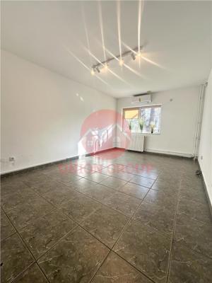 Spatiu comercial birouri cu Vad, amplasat excelent in zona Tomis 3 - imagine 11