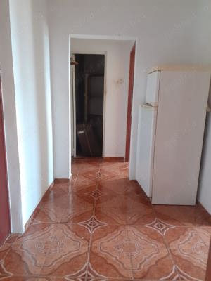 VAND Apartament 3 camere , SULINA - imagine 5