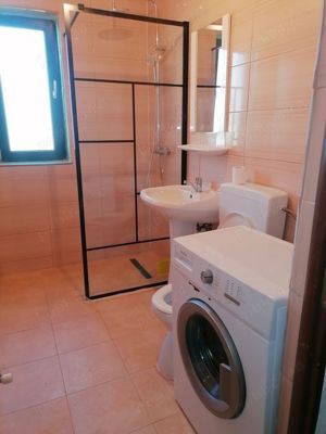 Închiriez apartament  - imagine 4