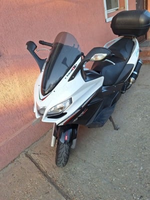 Moto aprilia 850 scuter - imagine 3