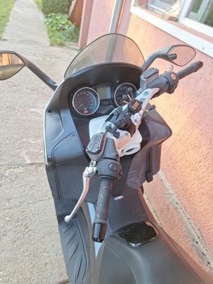 Moto aprilia 850 scuter