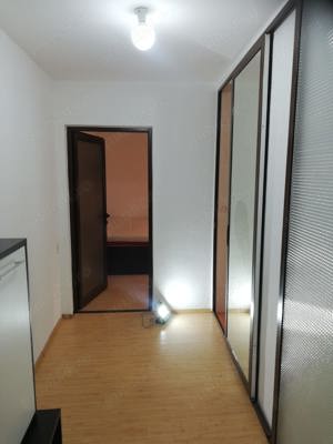 Apartament de închiriat, două camere, decomandat