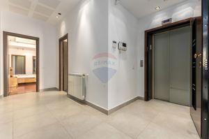 Penthouse de Lux cu Acces Direct din Lift și Terasă Spectaculoasă - imagine 9