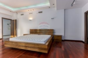 Penthouse de Lux cu Acces Direct din Lift și Terasă Spectaculoasă - imagine 16