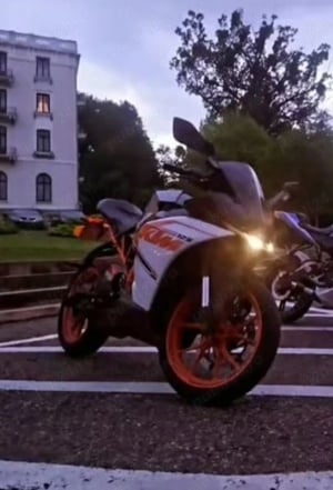 KTM 125 înmatriculat Ro, proprietar,vand sau schimb cu Auto 