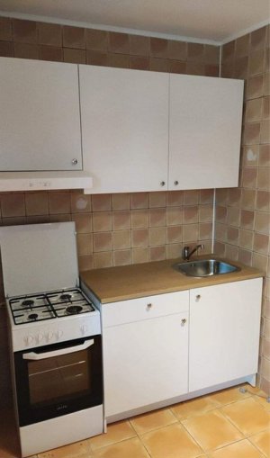 Apartament de 2 camere, 55 mp, semidecomandat, zona Basarabia  - imagine 4