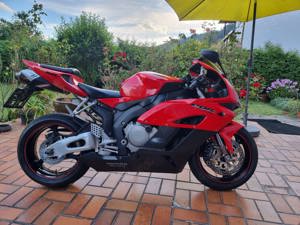 CBR 1000 RR  - imagine 3