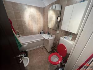 Apartament 3 camere, etaj 2, zona Scoala 2 - Piata Moldovei - imagine 5