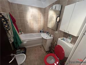 Apartament 3 camere, etaj 2, zona Scoala 2 - Piata Moldovei - imagine 4