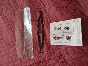 Vand accesoriu de prins parul, nou, de la Avon