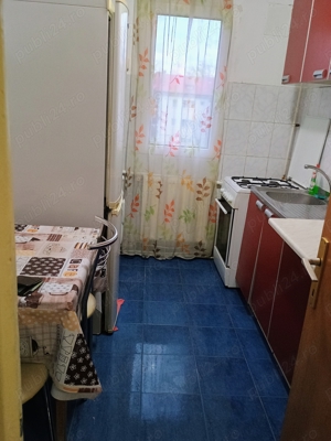 Închiriez apartament  - imagine 5