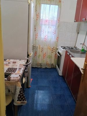 Închiriez apartament  - imagine 8