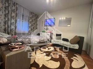 Apartament cu 2 camere, semidecomandat, centrala proprie,  Dambovita - imagine 2