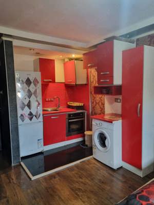 Vand inchiriez garsoniera Navodari langa Peny etaj 1