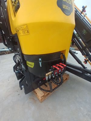 Masina de erbicidat de 1200L cu lancii de 15m tip X - imagine 2