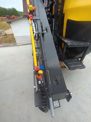 Masina de erbicidat de 1200L cu lancii de 15m tip X - imagine 4