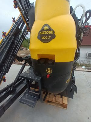 Masina de erbicidat de 1200L cu lancii de 15m tip X - imagine 5