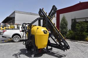 Masina de erbicidat de 1200L cu lancii de 15m tip X