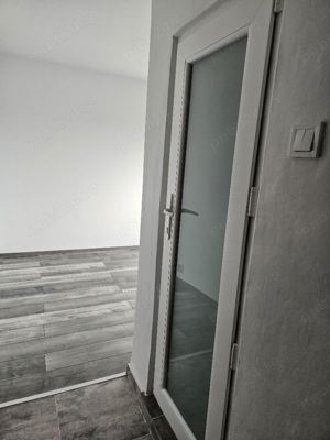 Garsonieră modernă, renovată complet, gata de mutat   confort și stil! - imagine 2