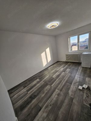 Garsonieră modernă, renovată complet, gata de mutat   confort și stil! - imagine 3