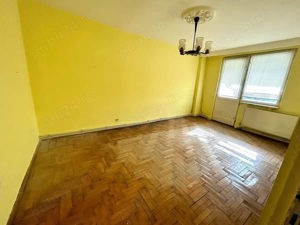 De vanzare apartament cu 4 camere,90mp decomandat - imagine 2