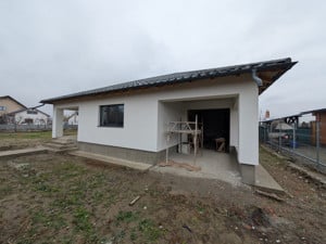 Casa cu garaj Lilieci- teren 540m, canalizare, apa, gaz. - imagine 13