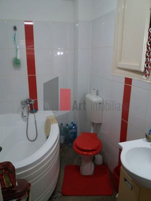 Apartament in vila - imagine 8