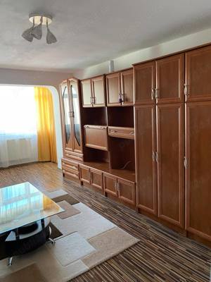 Inchiriez apartament