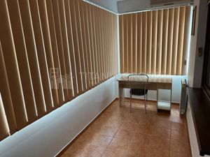 Apartament 3 camere decomandat, 2 bai, 100 mp, garaj+boxa, Zona Favorit - imagine 14