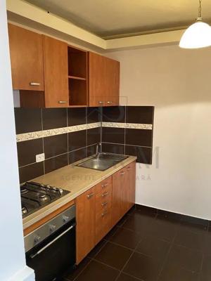 Apartament 2 camere - Zona Lipovei - Centrala Proprie - Decomandat - imagine 5