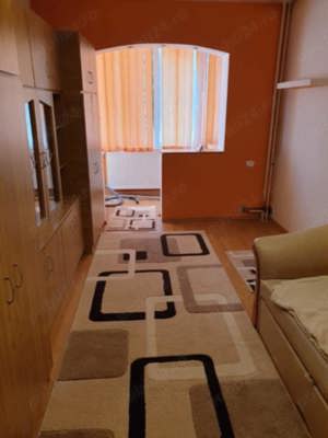 Inchiriez apartament 3 camere Vlaicu - imagine 2