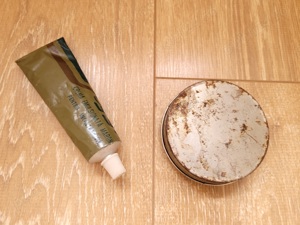 Set crema de ghete neagra maro din anii 1980