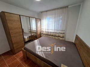 MIRCEA CEL BATRAN, Apartament 2 camere, semidecomandat,  - imagine 2