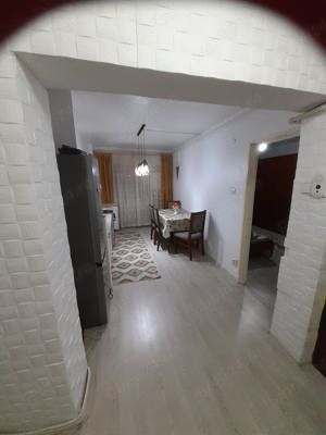 Vand apartament cu 2 camere, decomandat - imagine 4