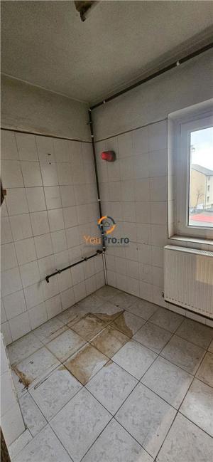 Apartament cu 4 camere etaj 2 decomandat zona Lipovei - imagine 6