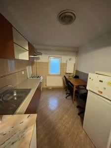 Inchiriez apartament