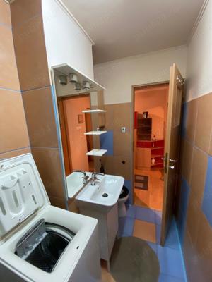 De vanzare apartament cu 1 camera decomandat ,etaj 1 la 200 m de Shopping Citty - imagine 9