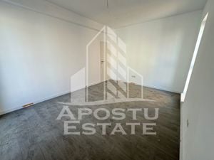 Apartament cu 2 camere etaj intermediar bucatarie separata zona Lidl. - imagine 3