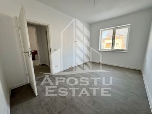 Apartament cu 2 camere etaj intermediar bucatarie separata zona Lidl. - imagine 12