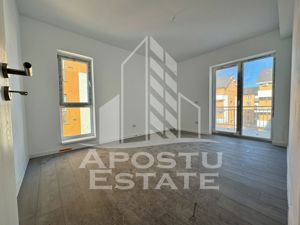 Apartament cu 2 camere etaj intermediar bucatarie separata zona Lidl.