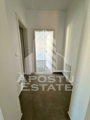 Apartament cu 2 camere etaj intermediar bucatarie separata zona Lidl. - imagine 5