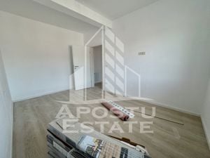 Penthouse pe 2 nivele cu scara interioara, 3 camere, 2 bai, zona Lidl. - imagine 7